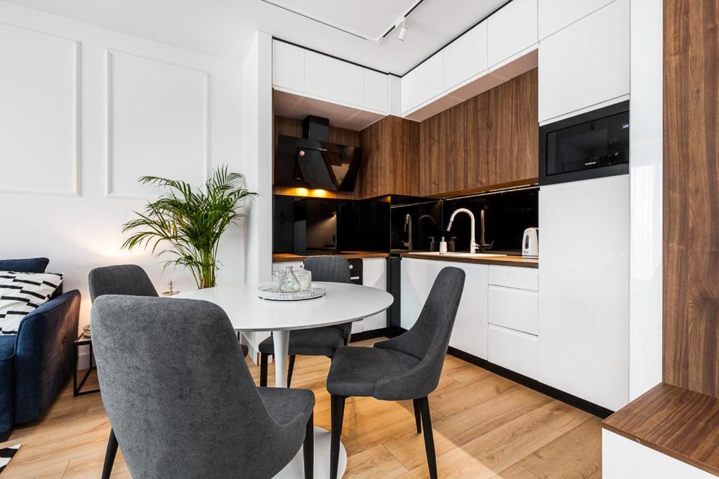 "Nowy Apartament" Sypialnia , Garaz, 1500 M Od Morza, Netflix Gdańsk Exteriör bild